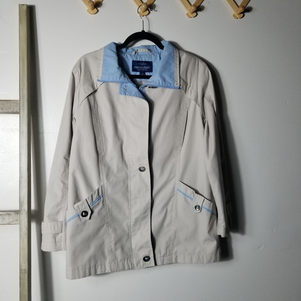 MACKINTOSH WOMEN'S JACKET SIZE MEDIUM